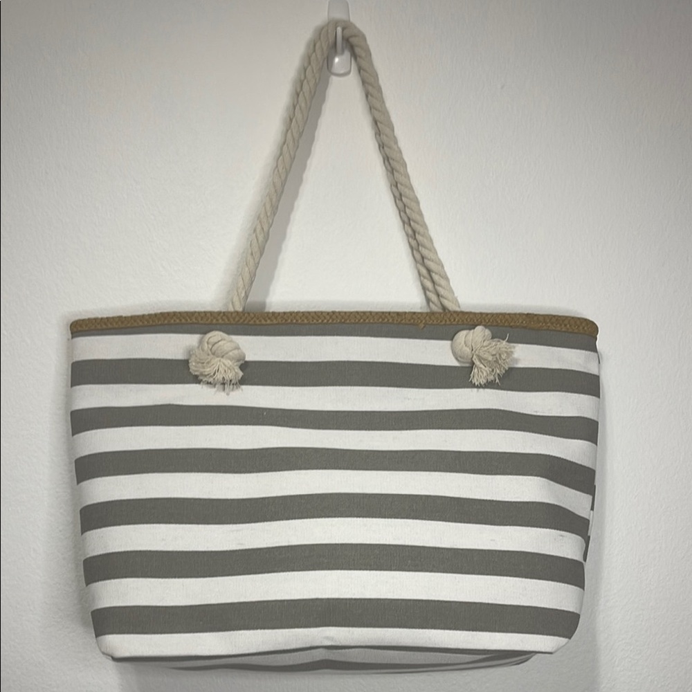 NWOT Striped Gray and White Tote Bag
